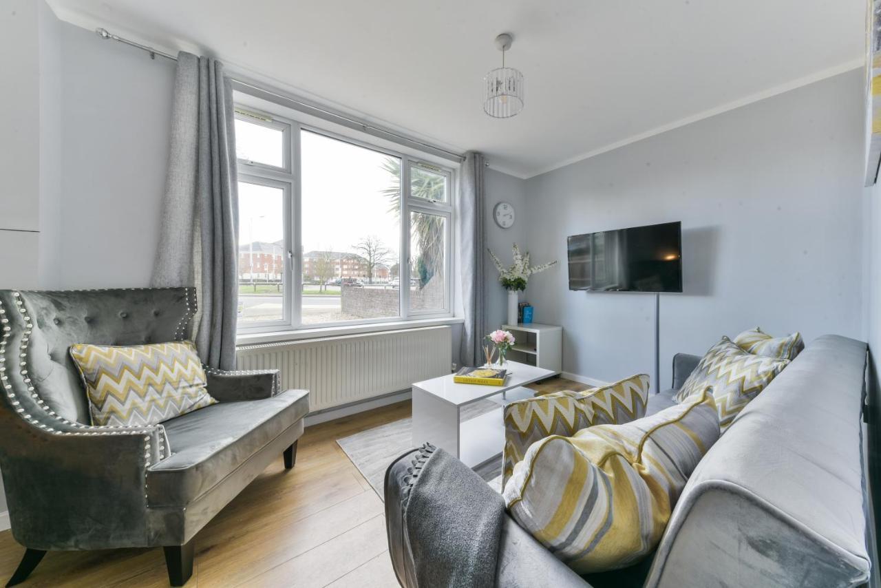 Royal Living Properties Villa Hillingdon Dış mekan fotoğraf